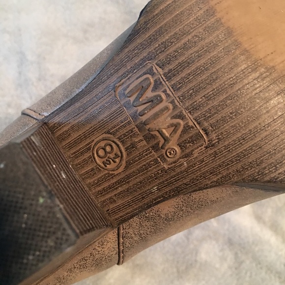 High Heel Boots - Picture 6 of 6